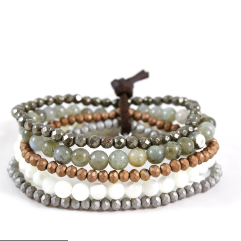 ✅ NWOT Lizou Stack Bracelet